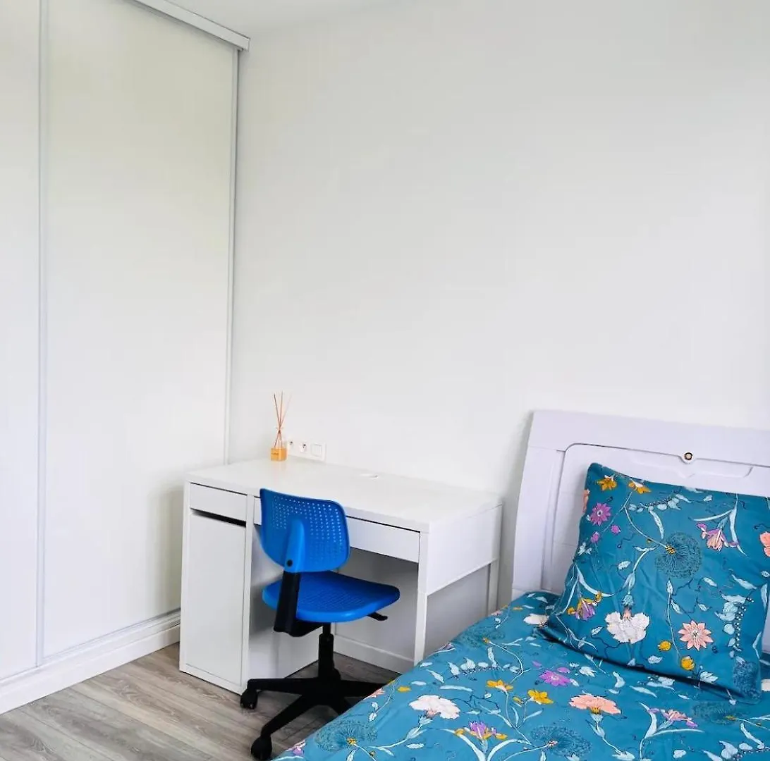 Charmant T3 Avec Parking Prive Apartment